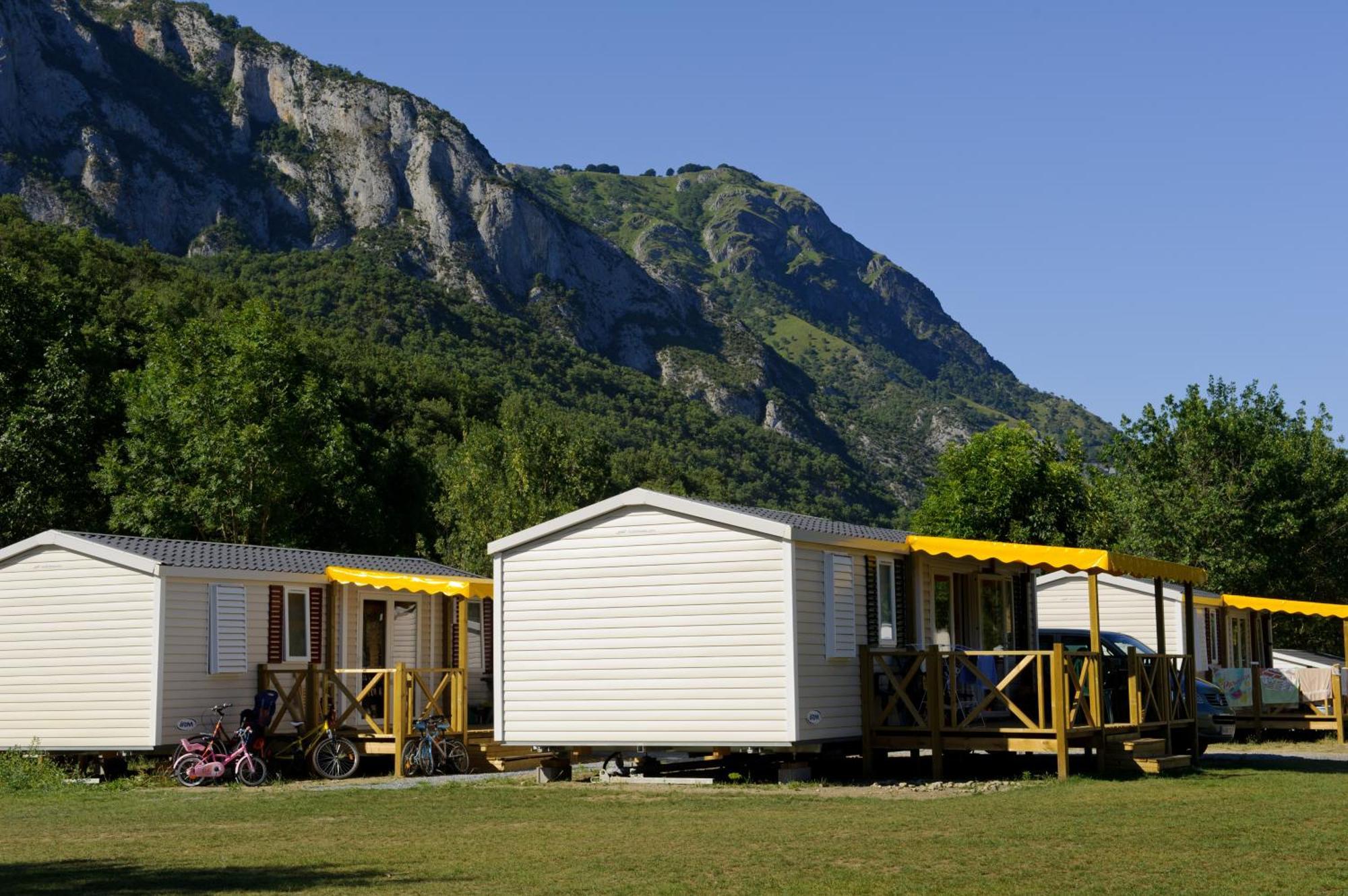 Camping Familial - Parc Aquatique - Grande Aire De Jeux A La Montagne Agos-Vidalos Εξωτερικό φωτογραφία